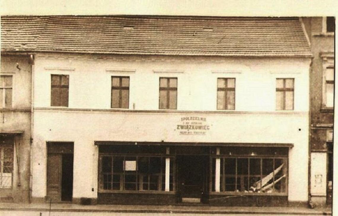 Tak wyglądał sklep tekstylny Spółdzielni „Związkowiec” w Koźlu