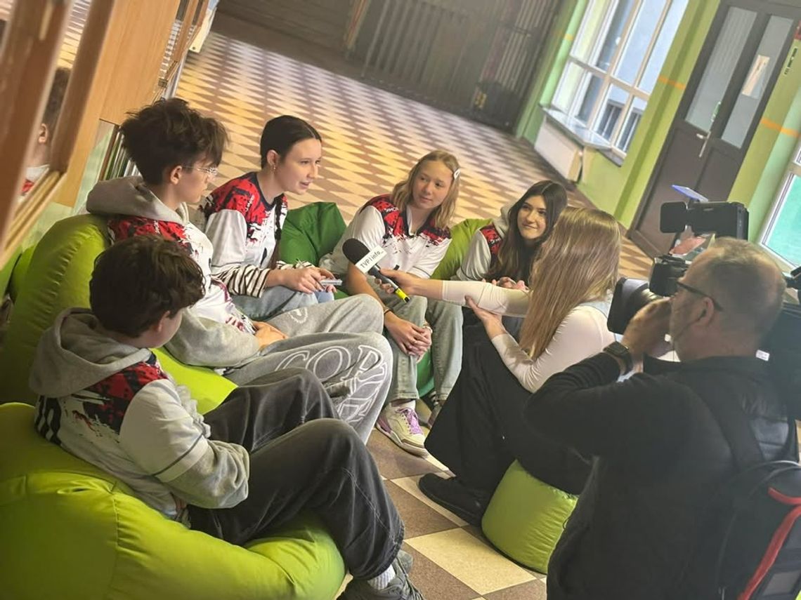 Telewizja Polska z kamerami w PSP nr 11 w Kędzierzynie-Koźlu