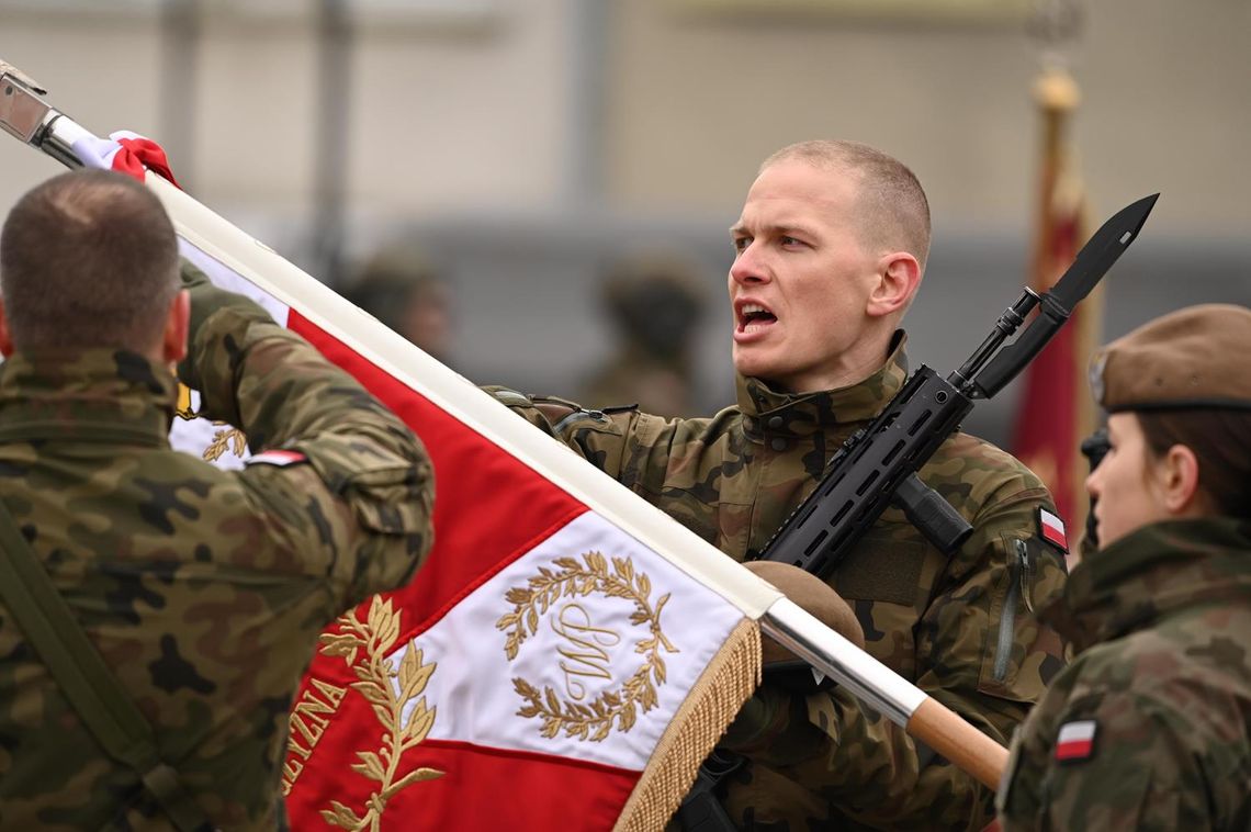 Terytorialsi złożyli przysięgę wojskową na kozielskim rynku. Zdjęcia Terytorialsi złożyli przysięgę wojskową na kozielskim rynku. Zdjęcia