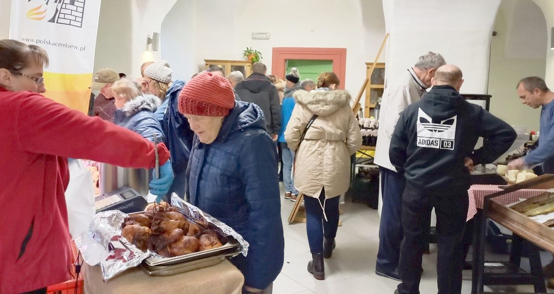 Tłumy na "Bazarze z Utopcem" w Polskiej Cerekwi. ZDJĘCIA