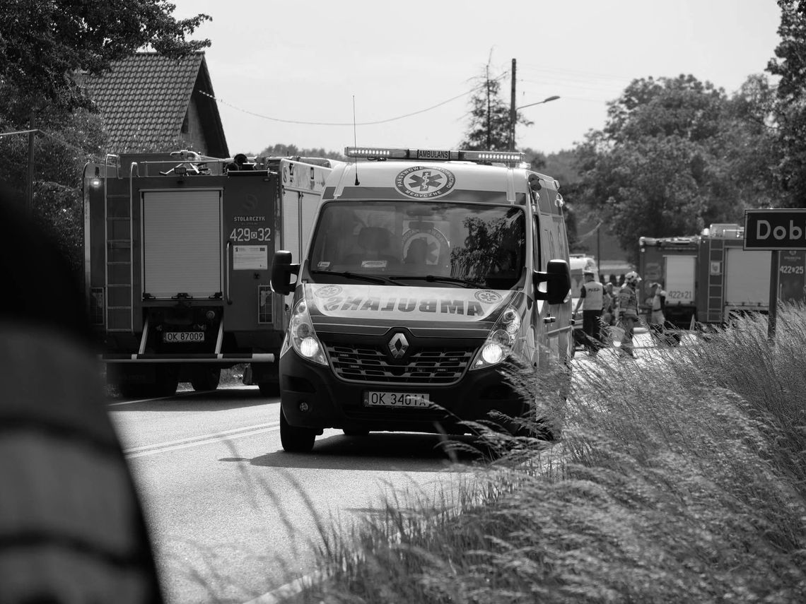 To był podwójny śmiertelny wypadek. Matka kierującej zmarła w szpitalu To był podwójny śmiertelny wypadek. Matka kierującej zmarła w szpitalu