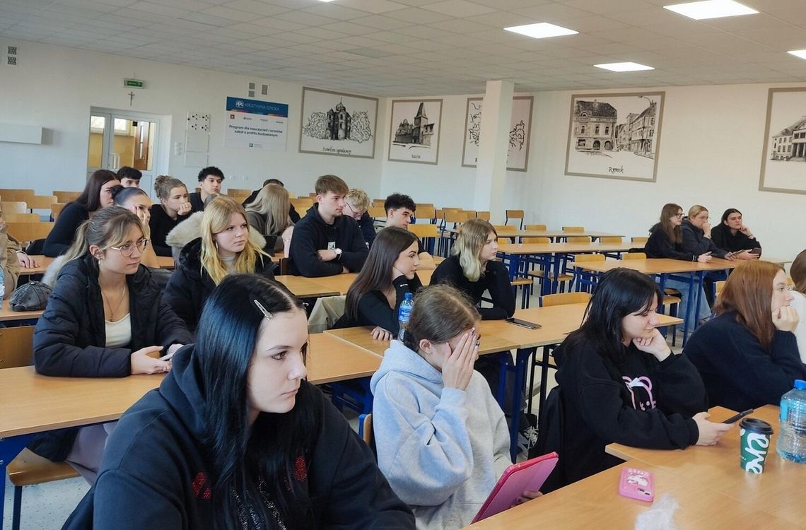 To dopiero początek wspólnej ekologicznej przygody w ZS nr 1. ZDJĘCIA