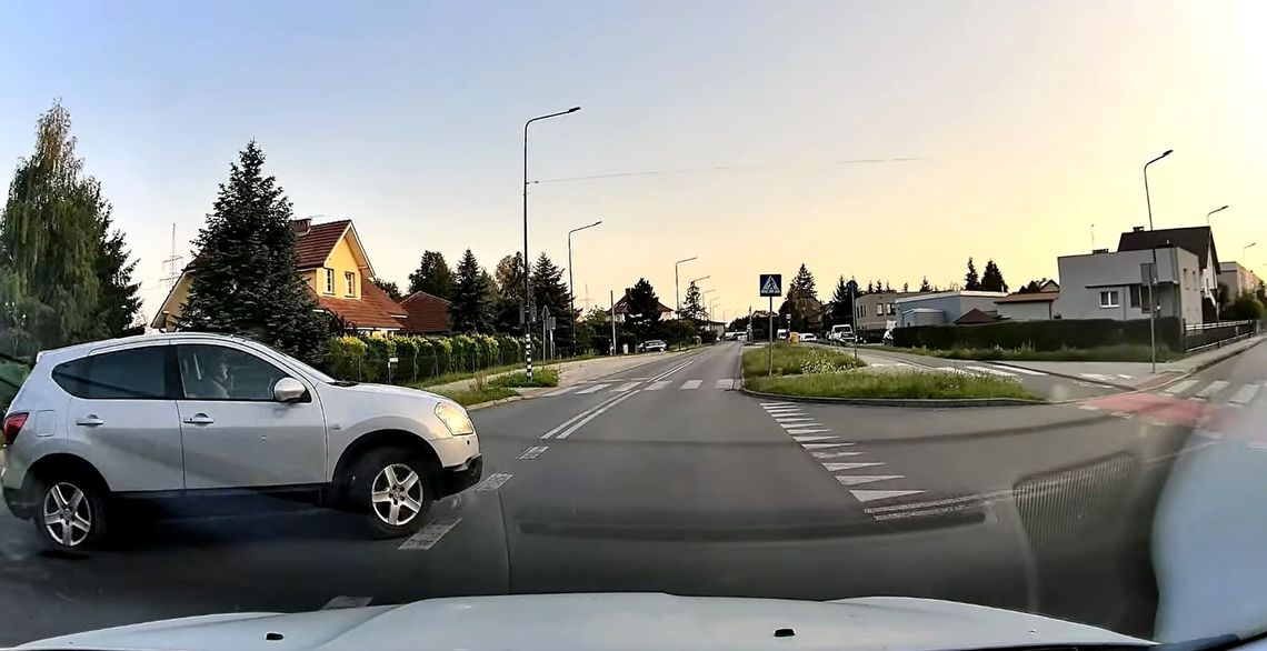 To się mogło bardzo źle skończyć. O mały włos nie doszło do wypadku. FILM