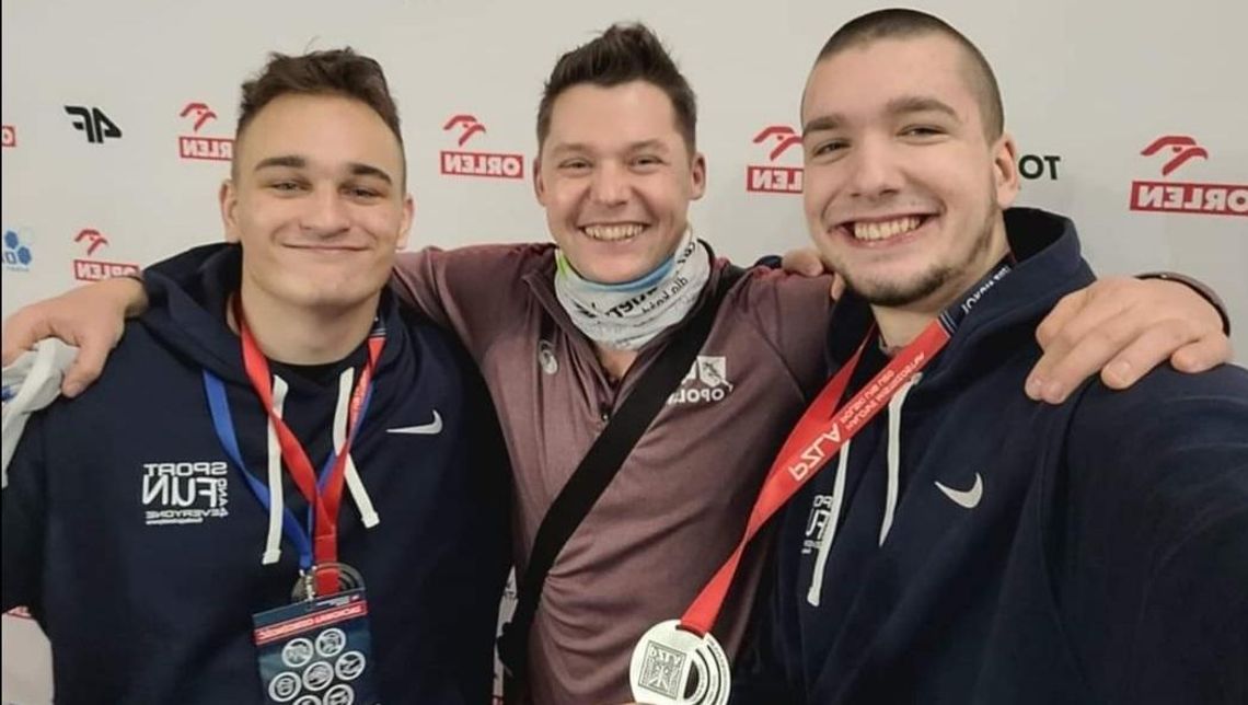 Tobiasz Mazur i Jakub Korejba srebrnymi medalistami halowych mistrzostw Polski w lekkiej atletyce