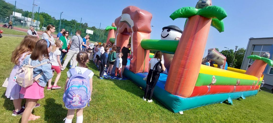 Trwa festyn rodzinny w „Dziewiętnastce”. Jest mnóstwo atrakcji Trwa festyn rodzinny w „Dziewiętnastce”. Jest mnóstwo atrakcji