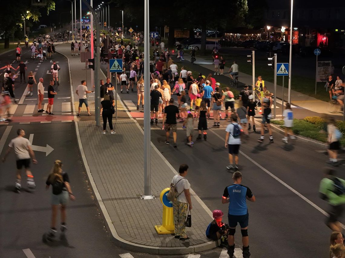 Trzecia edycja Nightskatingu przyciągnęła tłumy mieszkańców Trzecia edycja Nightskatingu przyciągnęła tłumy mieszkańców