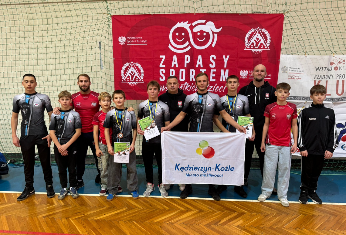 Trzy medale i piąte miejsce w klasyfikacji drużynowej! Zapaśnicy z Kędzierzyna-Koźla pokazali moc!