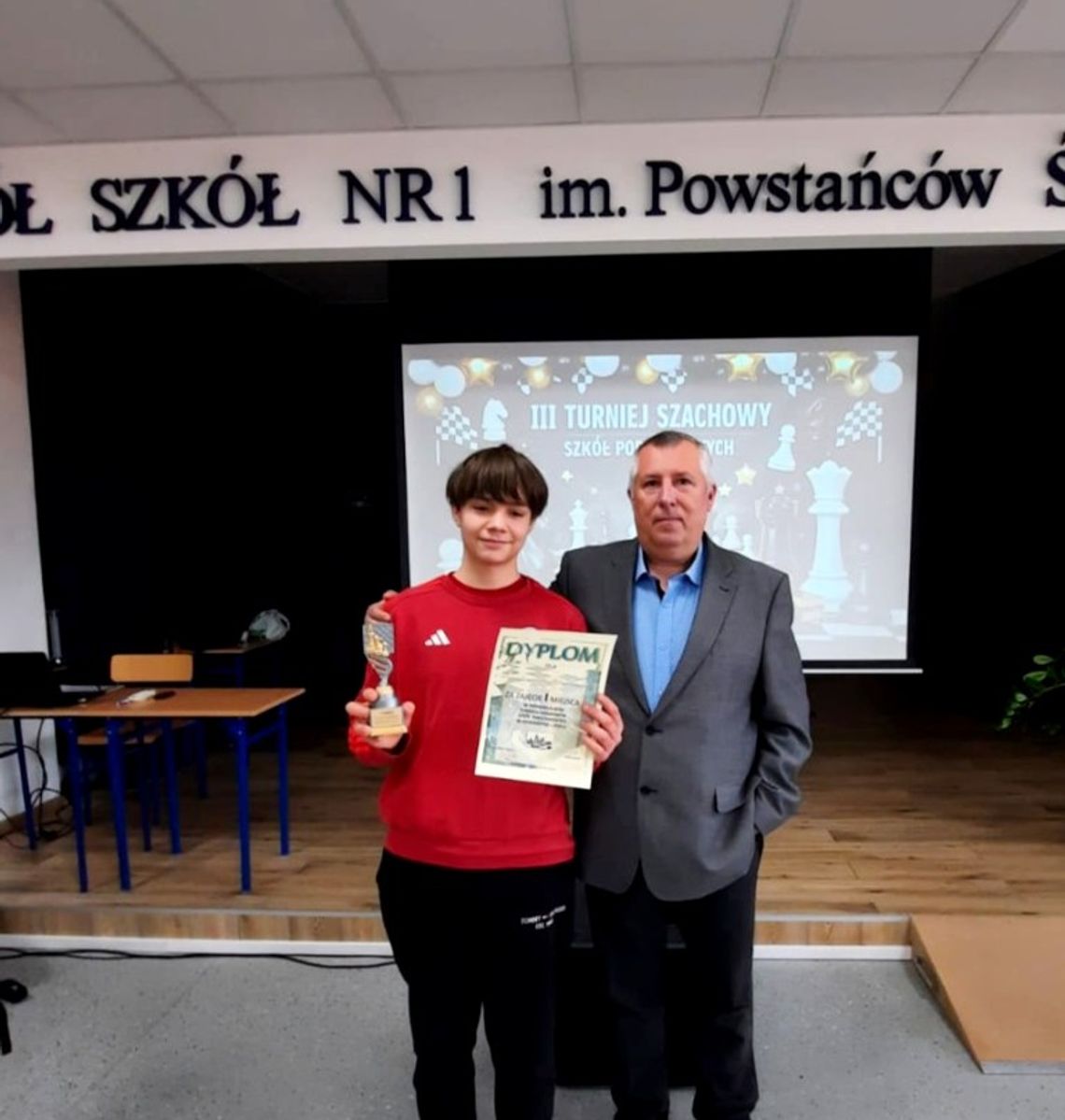 Uczeń z PSP nr 12 zwycięzcą królewskiej gry w naszym powiecie