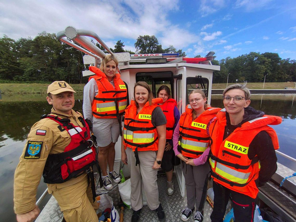 Uczennice ze Sławięcic kontynuują projekt badawczy nad jakością wód i gleb Kanału Gliwickiego