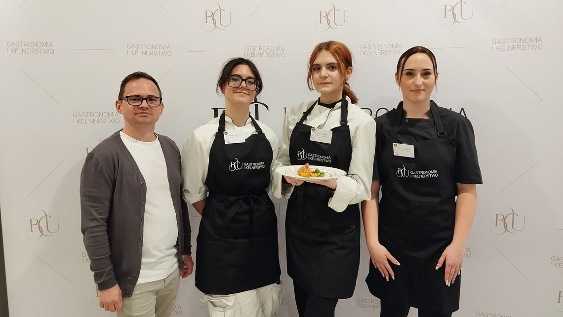 Uczennice Zespołu Szkół nr 1 w Kędzierzynie-Koźlu na podium ogólnopolskiego turnieju kulinarnego!