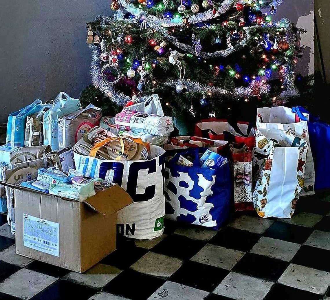 Uczestnicy akcji „Paczuszka dla Maluszka” w PSP nr 12 nie zawiedli