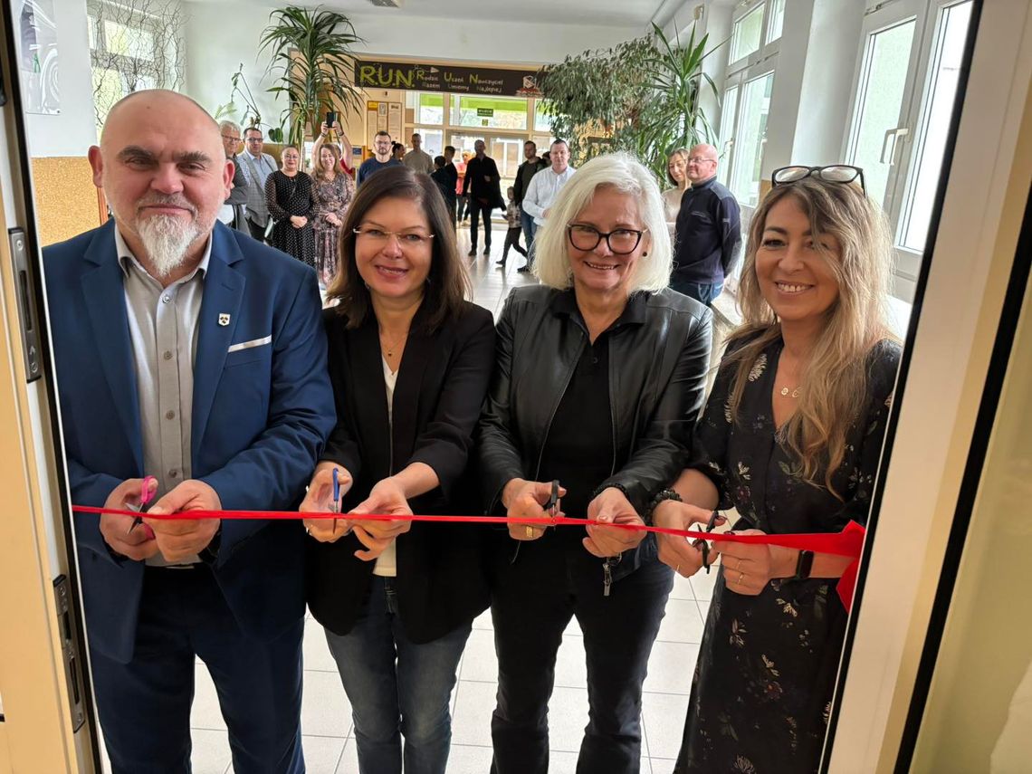 Uczniowie PSP nr 15 mogą już cieszyć się zupełnie odmienioną salą gimnastyczną. ZDJĘCIA