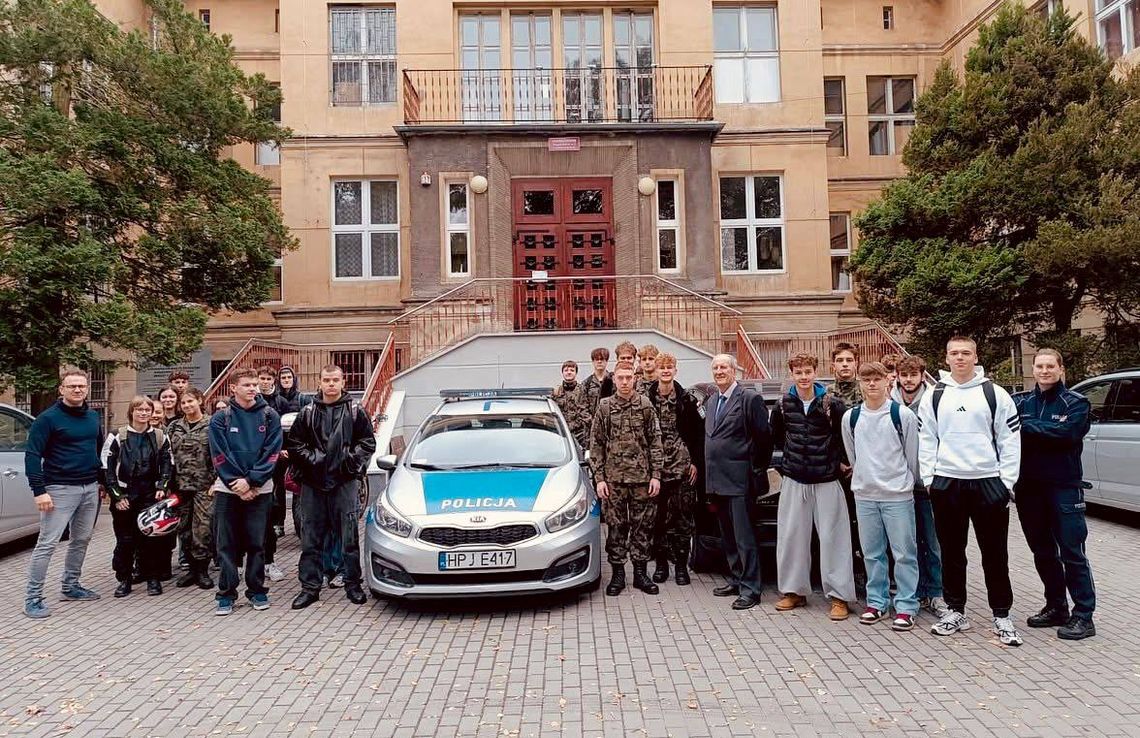 Uczniowie ZS nr 3 poznali zasady odpowiedzialnego zachowania na drodze