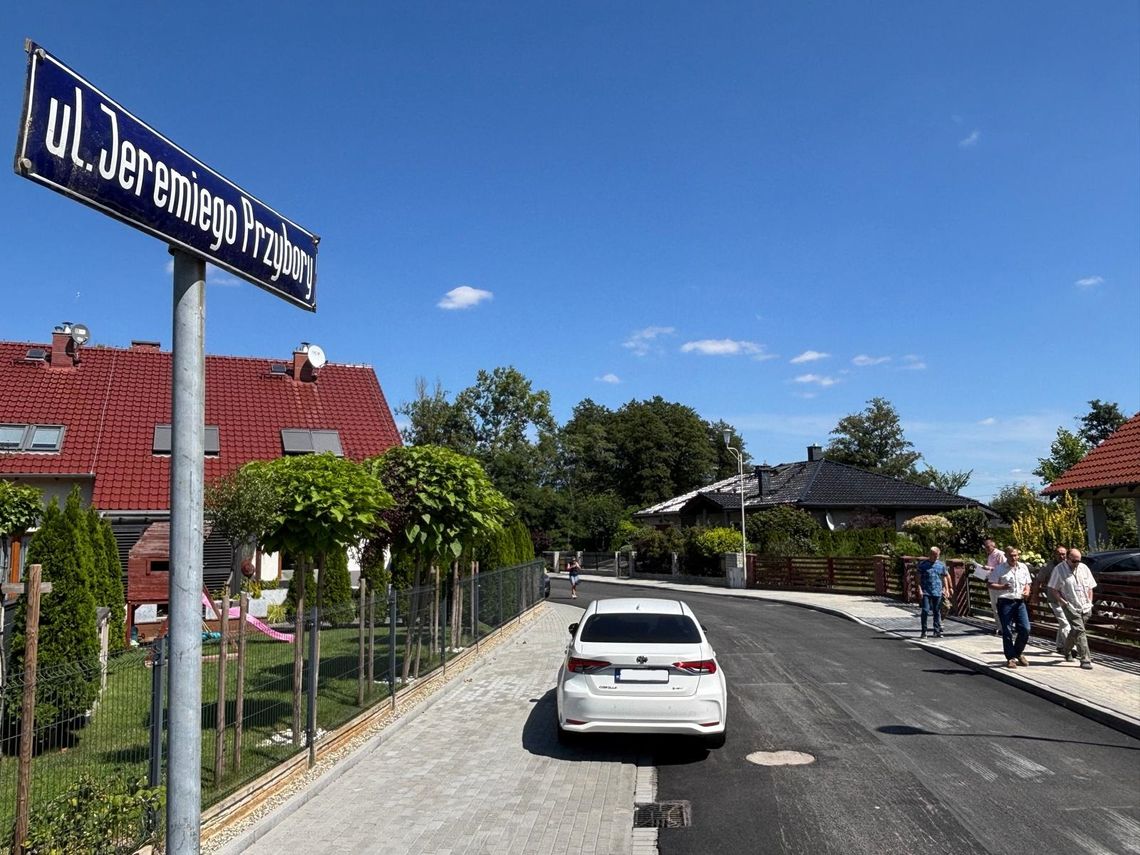 Ulica Jeremiego Przybory w nowej odsłonie. ZDJĘCIA
