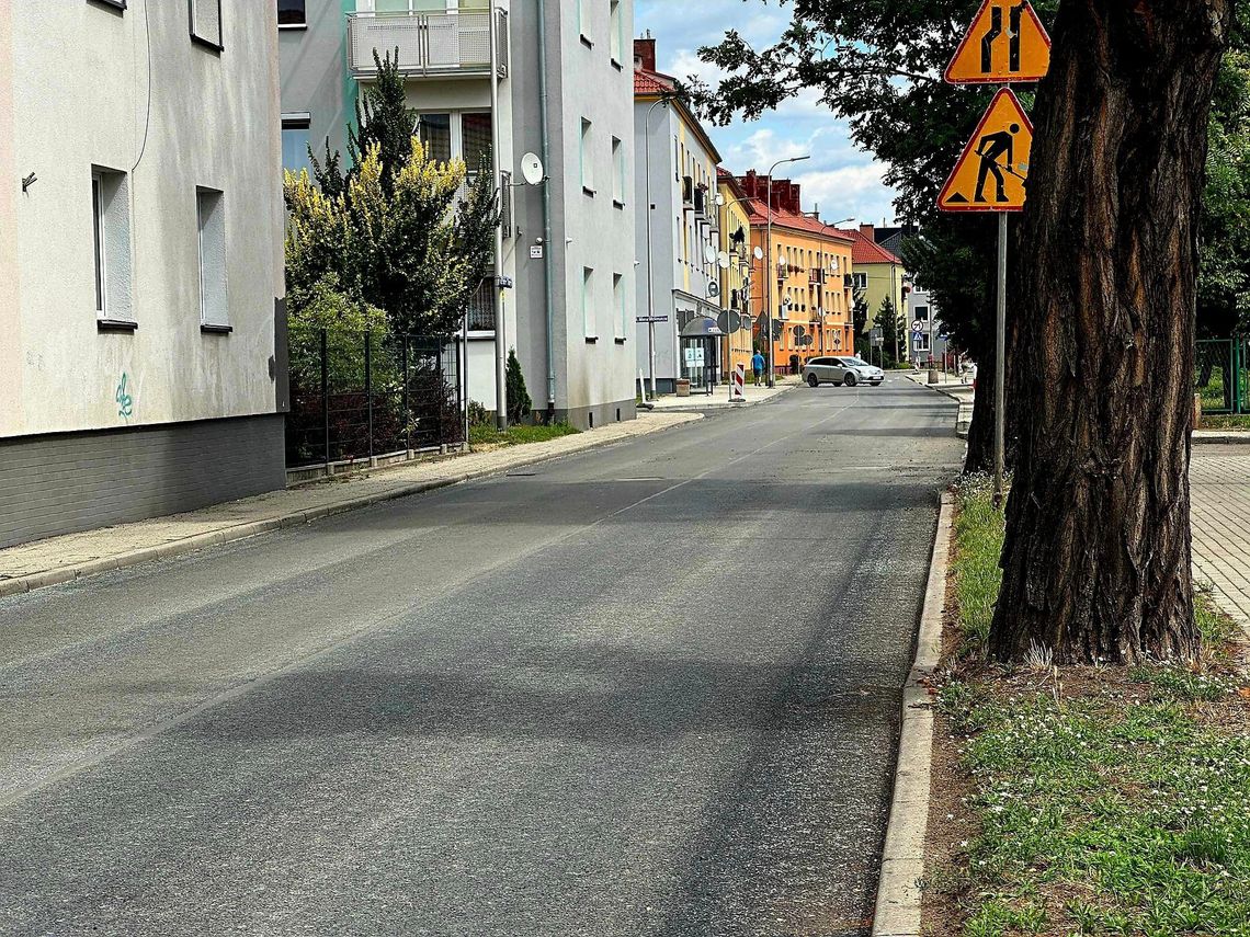 Ulica Piotra Skargi na Pogorzelcu jak nowa. Kierowcy odetchną z ulgą