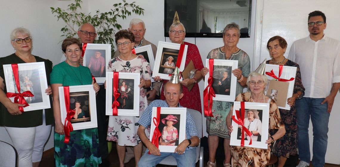 Urodzinowe sesje fotograficzne kozielskich seniorów. ZDJĘCIA Urodzinowe sesje fotograficzne kozielskich seniorów. ZDJĘCIA