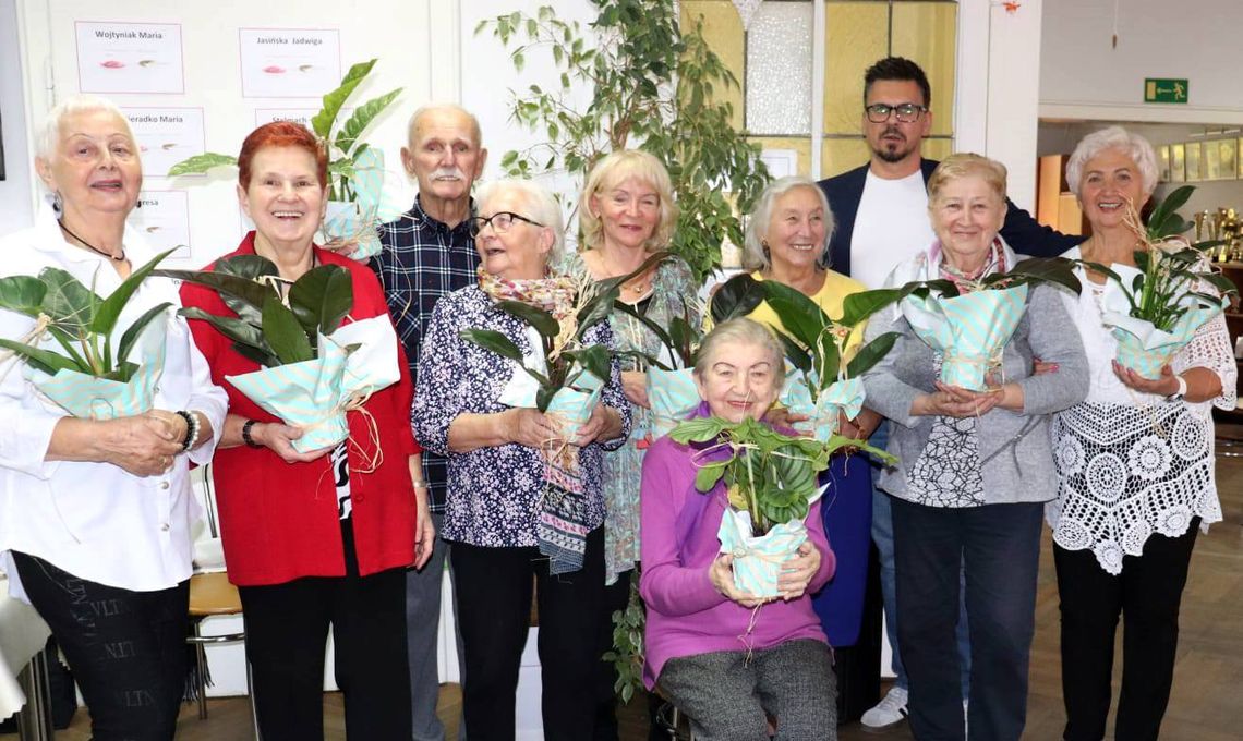 W "Magnolii" pamiętano o całej gromadce jubilatów. ZDJĘCIA