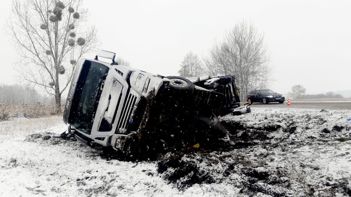 Utrudnienia na DK 45 pomiędzy Kędzierzynem-Koźlem a Krapkowicami Utrudnienia na DK 45 pomiędzy Kędzierzynem-Koźlem a Krapkowicami