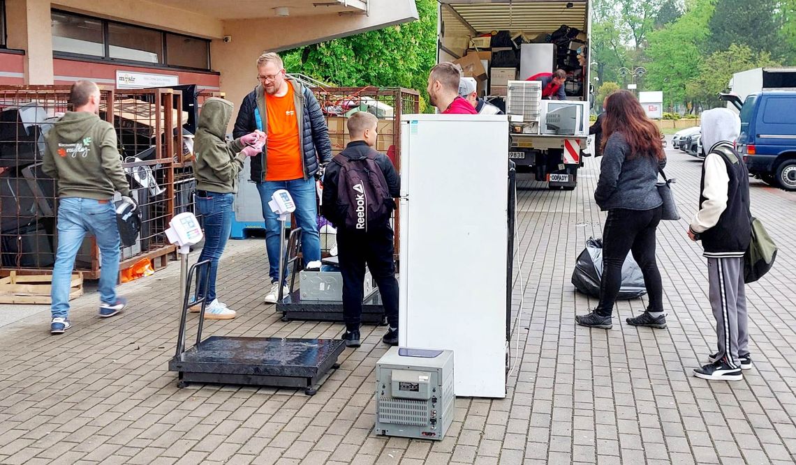 Uwaga konkurs „Z Czystym Regionem elektrośmieci oddajesz - nagrody dostajesz” Uwaga konkurs „Z Czystym Regionem elektrośmieci oddajesz - nagrody dostajesz”