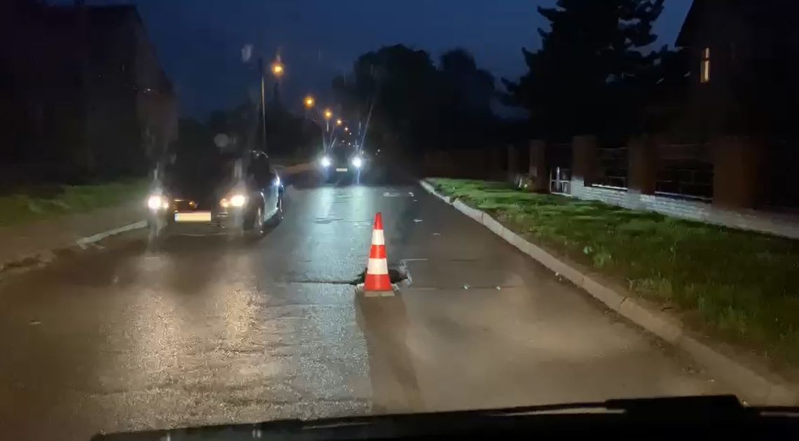 Wątpliwa „niespodzianka” na ulicy Batorego w Sławięcicach. FILM Wątpliwa „niespodzianka” na ulicy Batorego w Sławięcicach. FILM