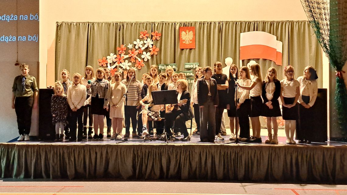 Wieczór pełen wzruszeń i pamięci w "Dwunastce". ZDJĘCIA i VIDEO Wieczór pełen wzruszeń i pamięci w "Dwunastce". ZDJĘCIA i VIDEO