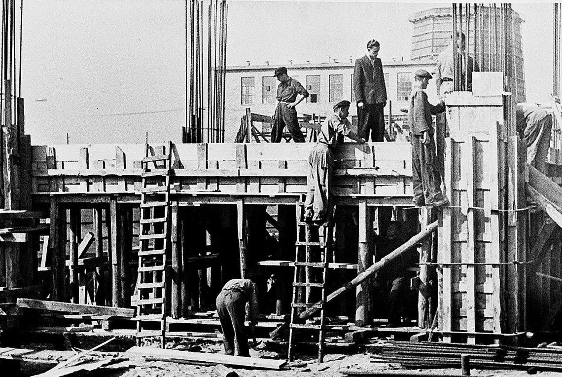 Wielka chemia uczyniła z wioski miasto. Do Kędzierzyna przyjeżdżali za pracą z całej Polski Wielka chemia uczyniła z wioski miasto. Do Kędzierzyna przyjeżdżali za pracą z całej Polski