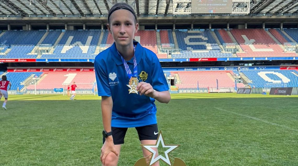 Wielki piłkarski sukces 14-letniej Pauliny Cichoń z Ostrożnicy Wielki piłkarski sukces 14-letniej Pauliny Cichoń z Ostrożnicy