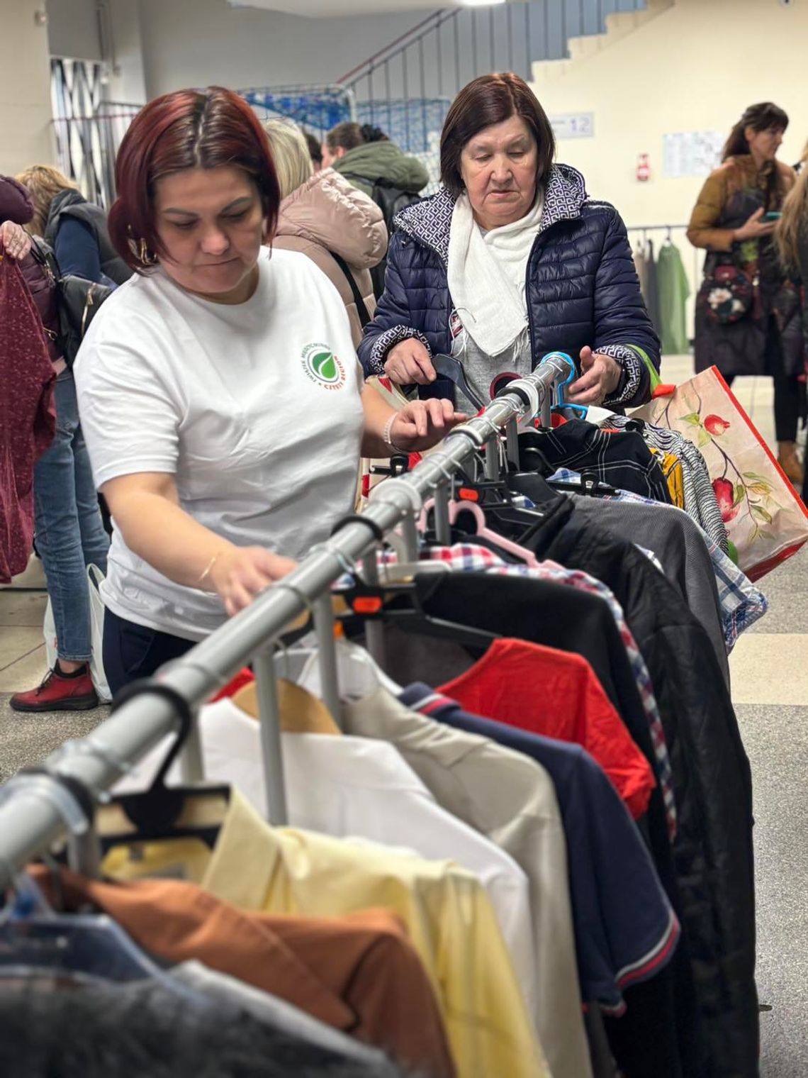 Wiosenna wymianka przyciągnęła mieszkańców. Ubrania, książki i gry zyskały drugie życie. ZDJĘCIA