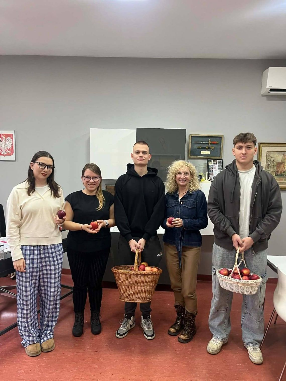 „Witaminka zamiast dymka!” – Żegluga świętowała Światowy Dzień Rzucania Palenia. ZDJĘCIA