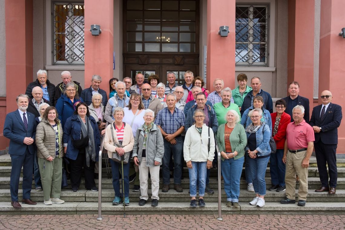 Wizyta 42-osobowej delegacji organizacji rolniczej VLF Hohenlohe w Kędzierzynie-Koźlu Wizyta 42-osobowej delegacji organizacji rolniczej VLF Hohenlohe w Kędzierzynie-Koźlu