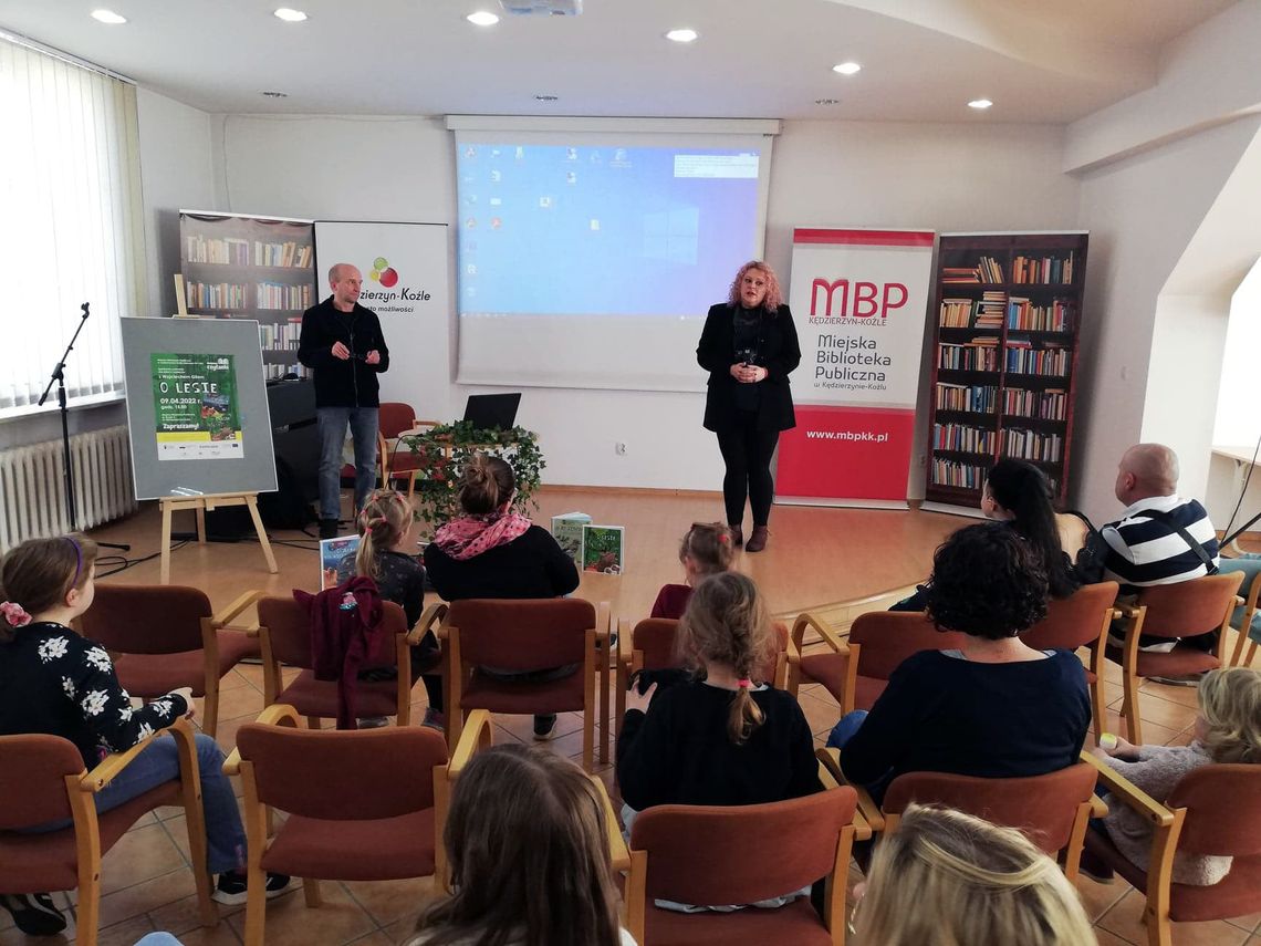 Wojciech Gil w bibliotece podzielił się swoją ogromną wiedzą o lesie Wojciech Gil w bibliotece podzielił się swoją ogromną wiedzą o lesie