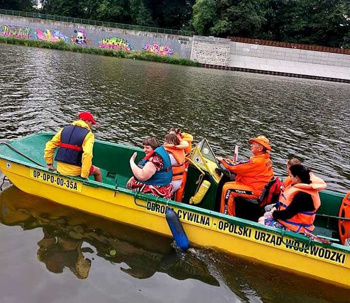 WOPR w akcji. Turystyka i bezpieczeństwo w jednym. ZDJĘCIA WOPR w akcji. Turystyka i bezpieczeństwo w jednym. ZDJĘCIA