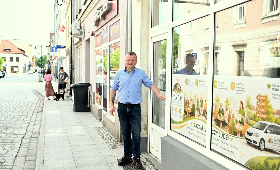 Wrócił z Niemiec do rodzinnego Koźla. Chce stworzyć seniorom miejsce, do którego będą chcieli wracać Wrócił z Niemiec do rodzinnego Koźla. Chce stworzyć seniorom miejsce, do którego będą chcieli wracać