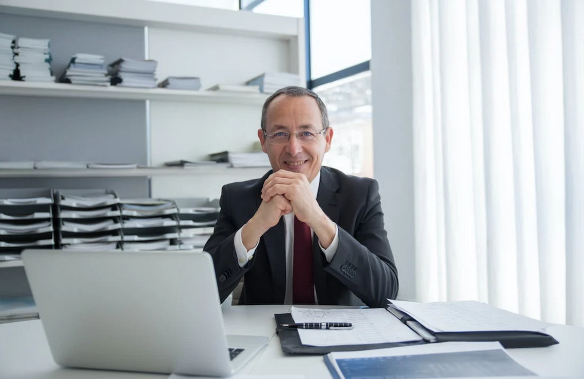 Wsparcie prawne za granicą – holenderskie ubezpieczenie na wypadek konfliktu