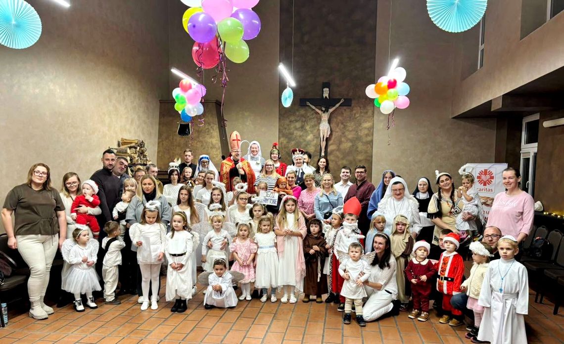 Wszyscy święci balują nie tylko w niebie…ale również na Pogorzelcu. ZDJĘCIA Wszyscy święci balują nie tylko w niebie…ale również na Pogorzelcu. ZDJĘCIA
