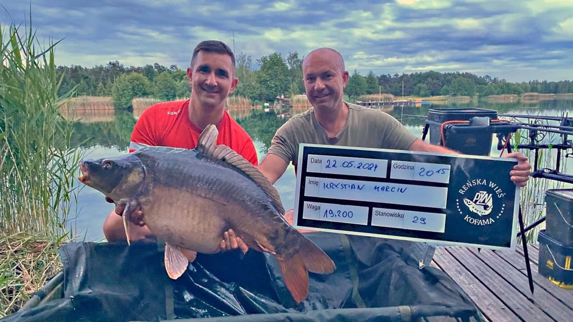 Wyciągnęli z Dębowej 19-kilogramowego karpia