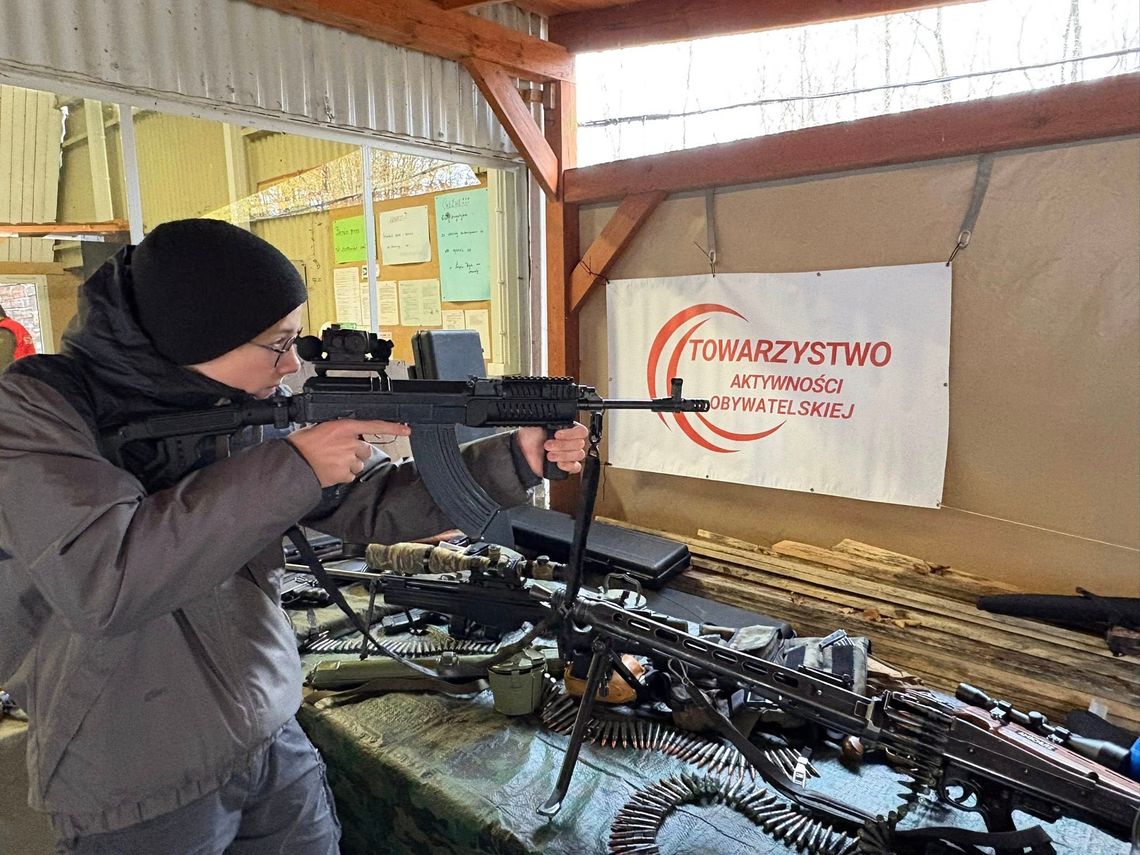 Wydarzenie z akcentami militarnymi. Niektórzy o broni wiedzą bardzo wiele. ZDJĘCIA i FILM