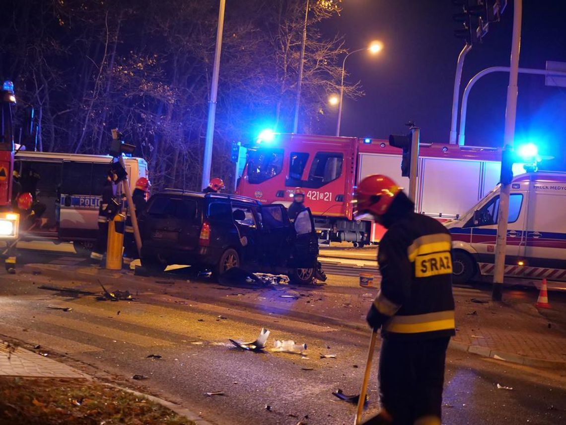 Wypadek na skrzyżowaniu Jana Pawła II z Armii Krajowej. Zdjęcia