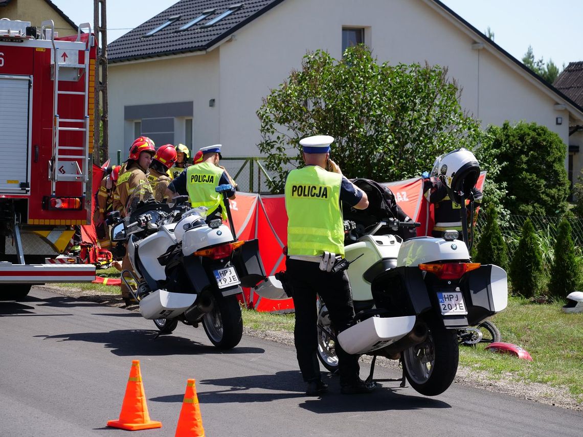 Wypadek w Lubieszowie. Zderzenie osobówki z motorowerem Wypadek w Lubieszowie. Zderzenie osobówki z motorowerem