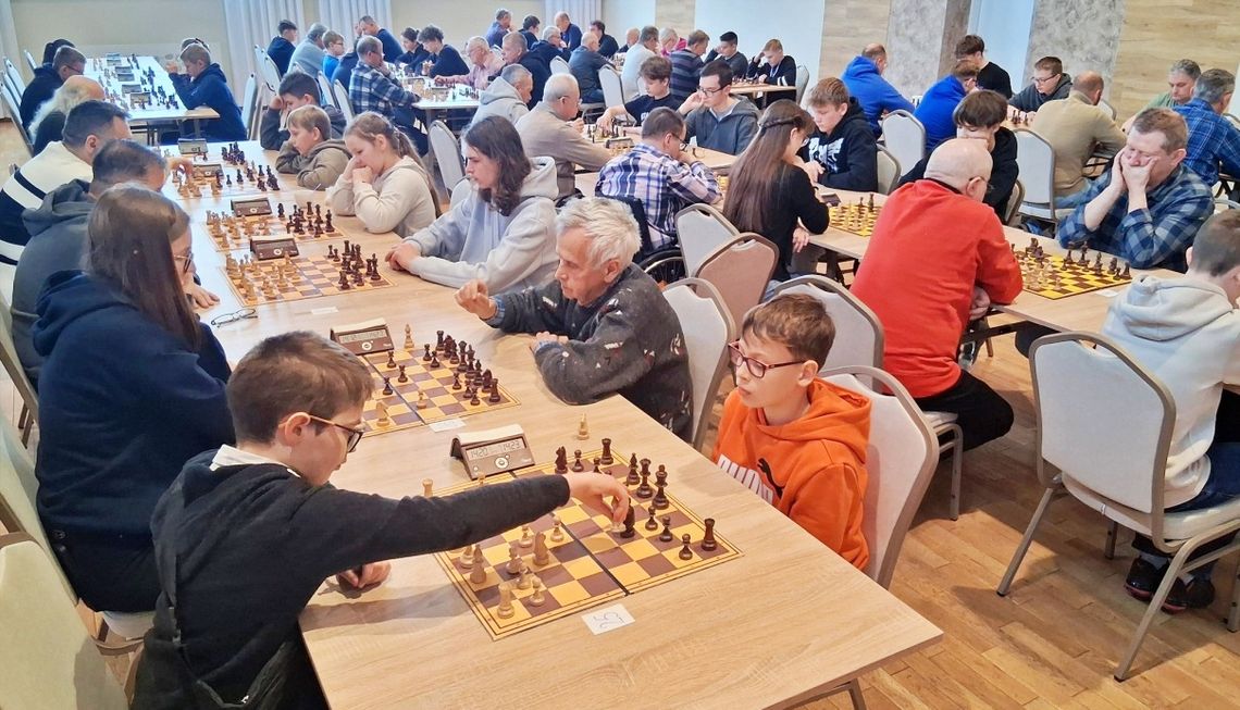 XII Otwarty Wielkanocny Turniej Szachowy w Reńskiej Wsi. ZDJĘCIA XII Otwarty Wielkanocny Turniej Szachowy w Reńskiej Wsi. ZDJĘCIA