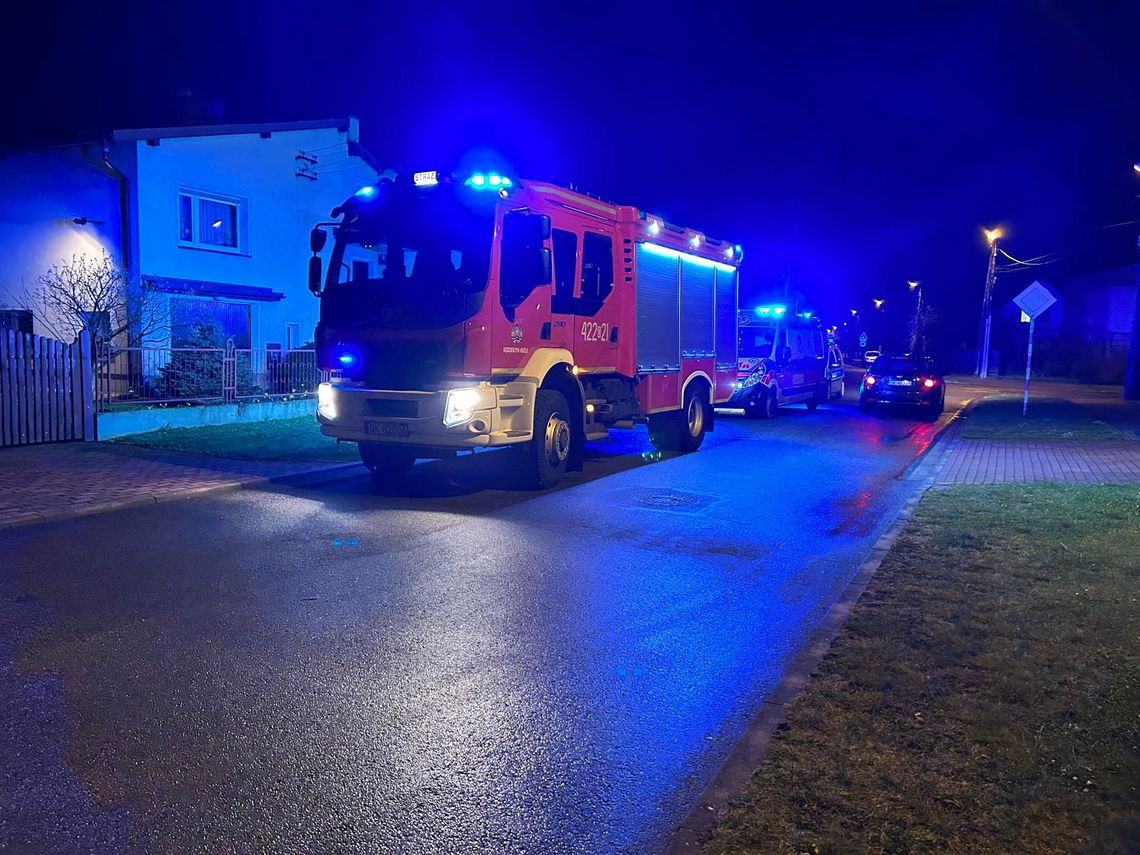 Z kobietą nie było kontaktu. Sąsiedzi powiadomili służby ratunkowe Z kobietą nie było kontaktu. Sąsiedzi powiadomili służby ratunkowe