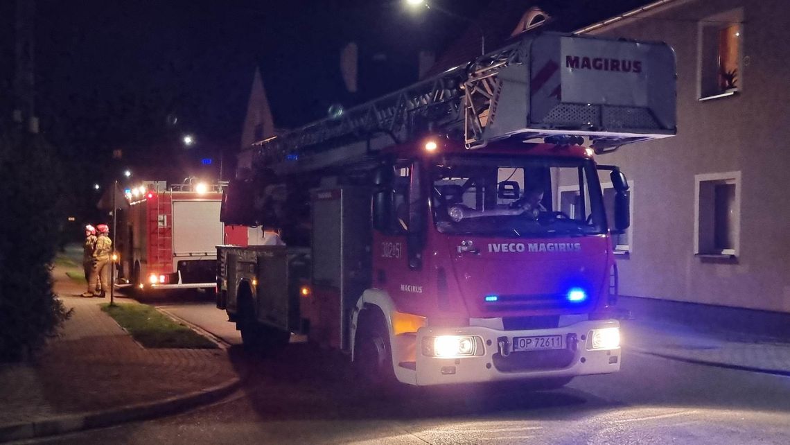 Z komina wylatywały iskry. Interweniowali strażacy Z komina wylatywały iskry. Interweniowali strażacy