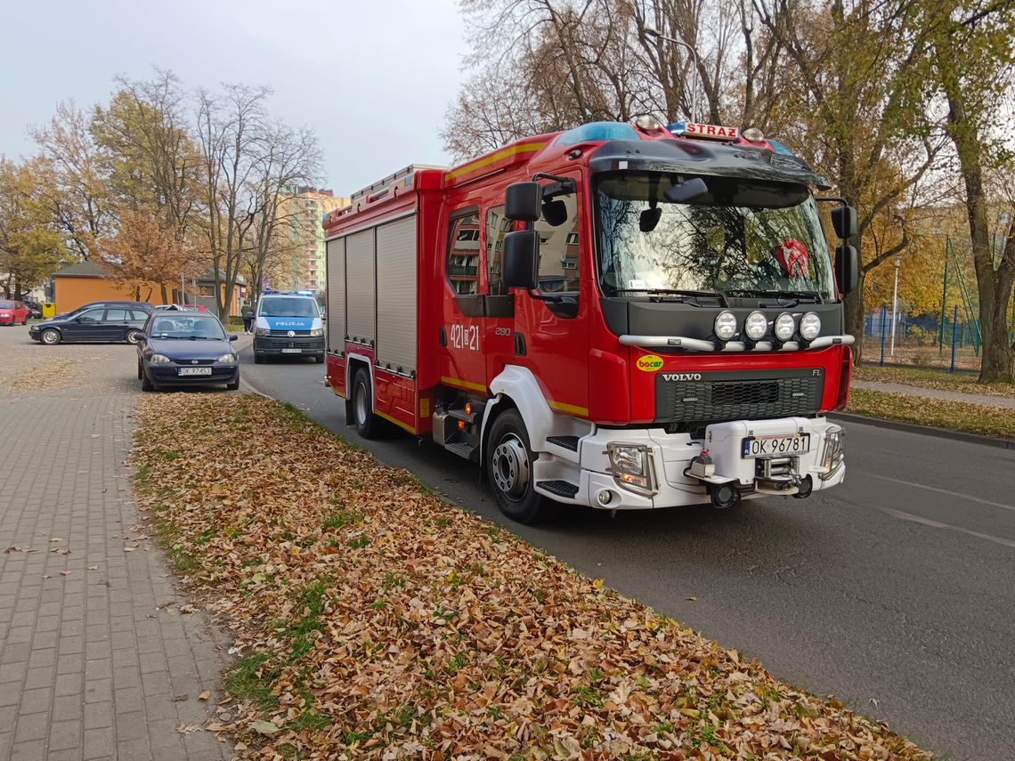 Z lokatorem nie było kontaktu. Niestety po przybyciu służb ratunkowych mężczyzna już nie żył