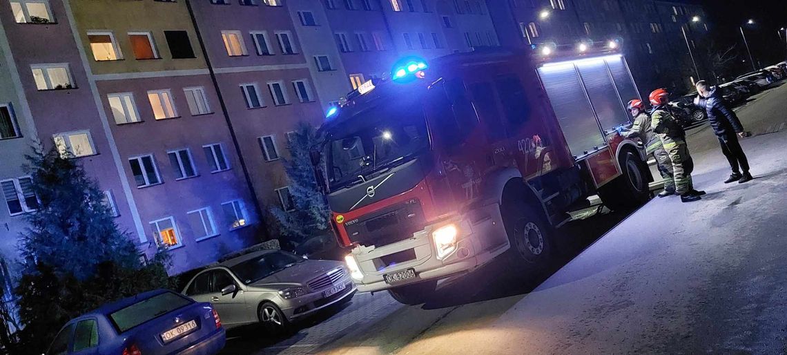 Z lokatorką nie było kontaktu. Interweniowały służby ratunkowe