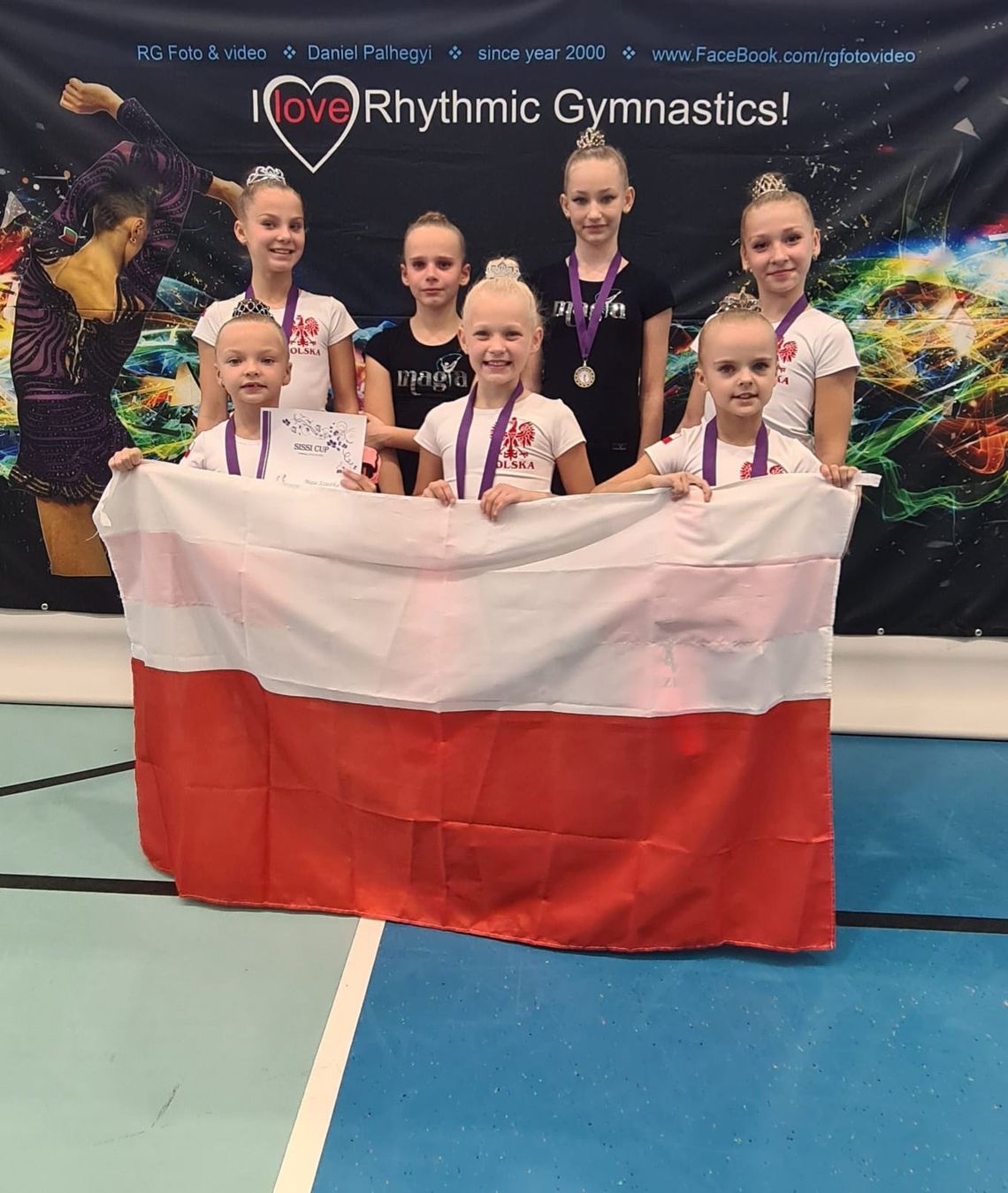 Z turnieju w gimnastyce artystycznej w Austrii wróciły z medalami Z turnieju w gimnastyce artystycznej w Austrii wróciły z medalami