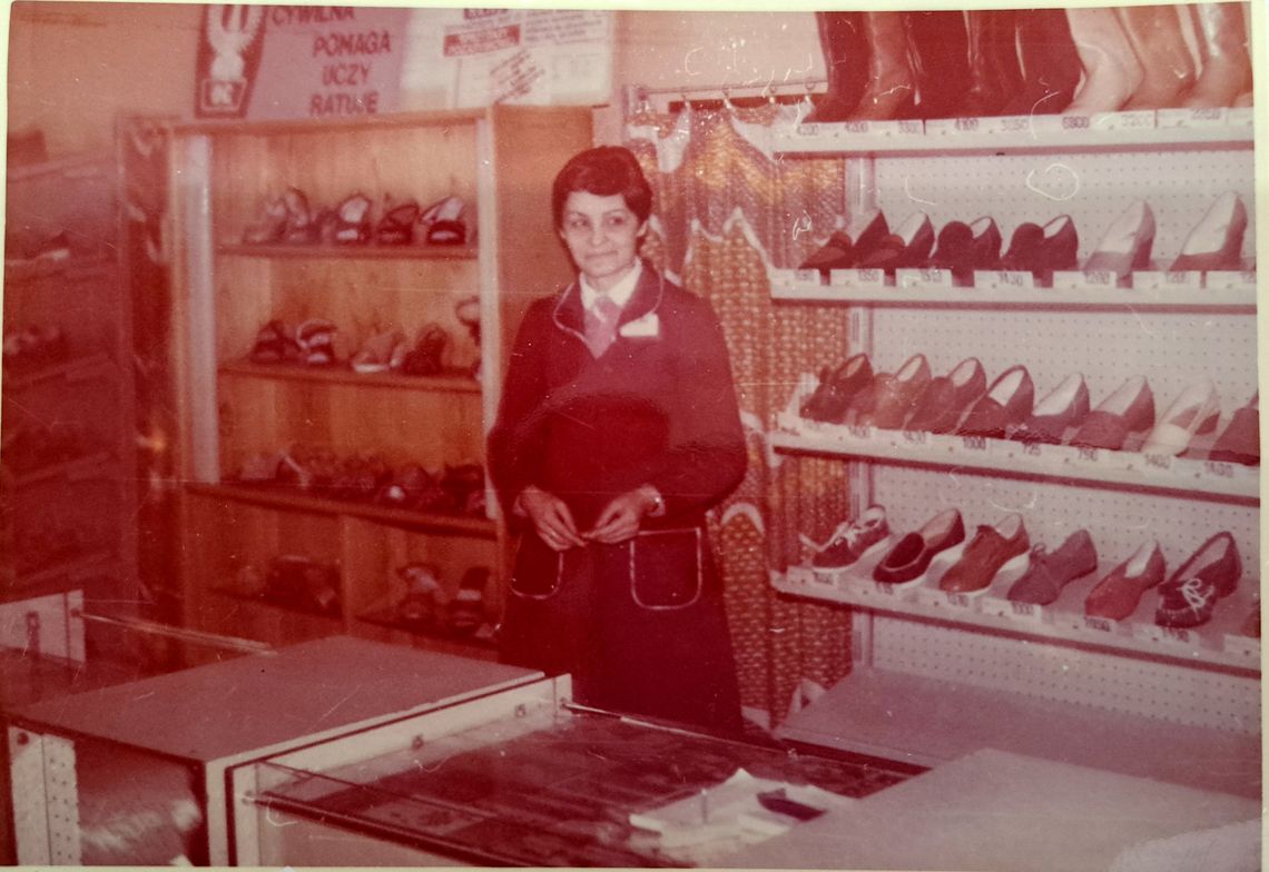 Za komuny miała buty na kartki i spod lady, ale za to tłumy klientów. ZDJĘCIA