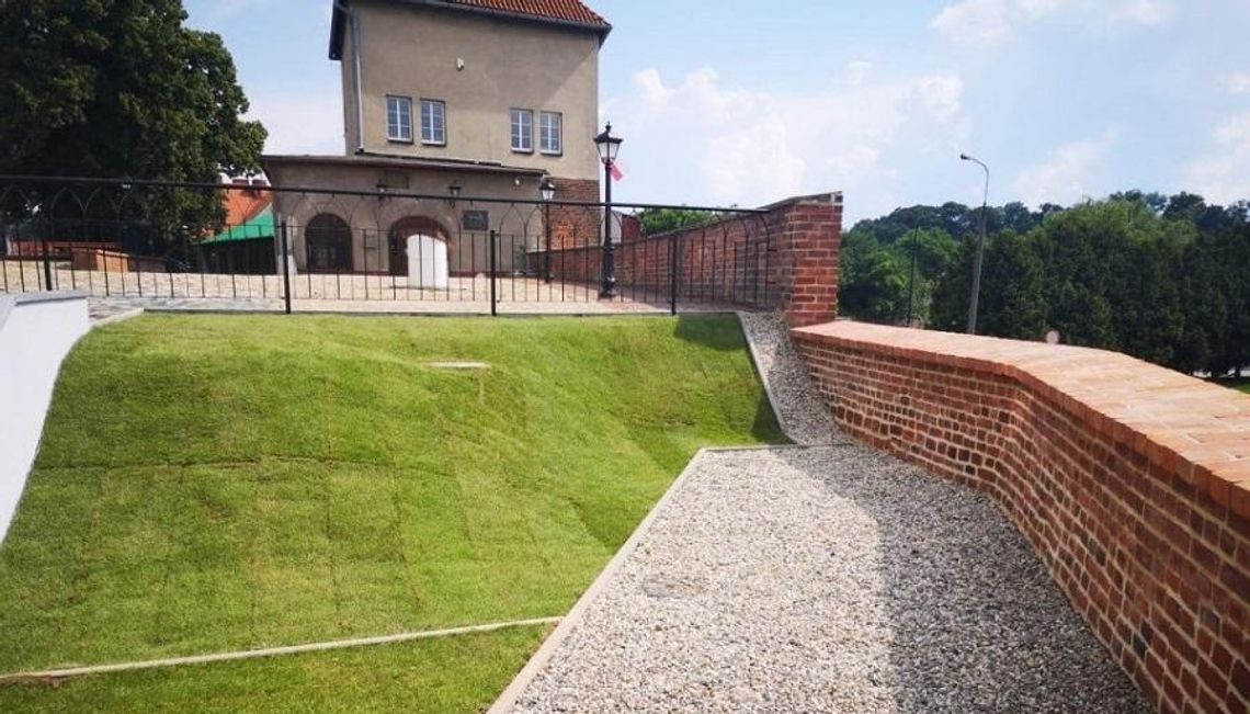 Zakończono remont muru obronnego zamku w Koźlu