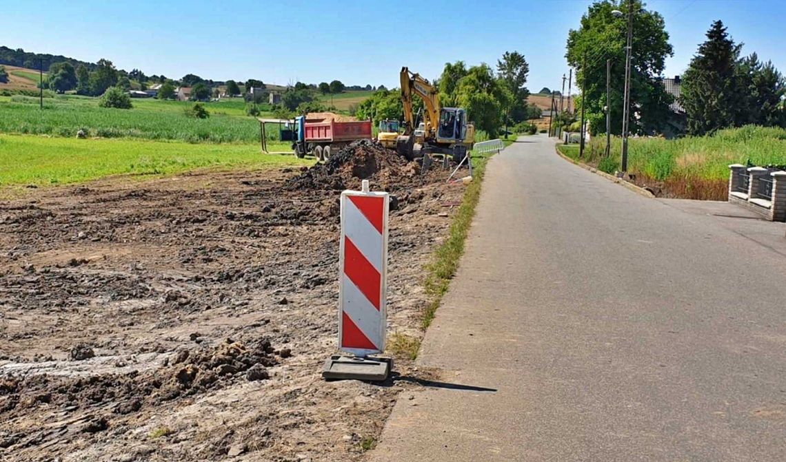 Zakrzów z nową kanalizacją i wodociągiem. Gmina Polska Cerekiew realizuje projekt za prawie 15 mln zł Zakrzów z nową kanalizacją i wodociągiem. Gmina Polska Cerekiew realizuje projekt za prawie 15 mln zł
