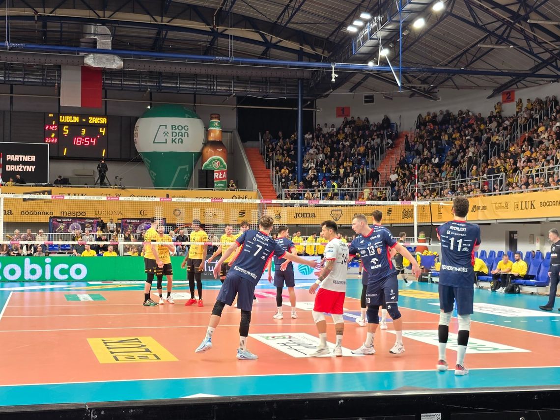 ZAKSA Kędzierzyn-Koźle wywozi cenny punkt z hali aktualnego mistrza Polski. ZDJĘCIA ZAKSA Kędzierzyn-Koźle wywozi cenny punkt z hali aktualnego mistrza Polski. ZDJĘCIA