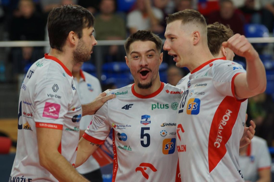 ZAKSA pokonała Stilon. Trzy punkty dla siatkarzy z Kędzierzyna-Koźla ZAKSA pokonała Stilon. Trzy punkty dla siatkarzy z Kędzierzyna-Koźla